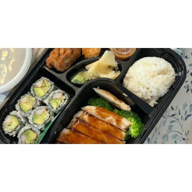 Chichen Teriyaki Bento Box.