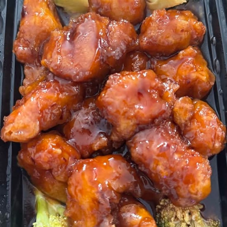 Authentic Thai Flavors and Favorites